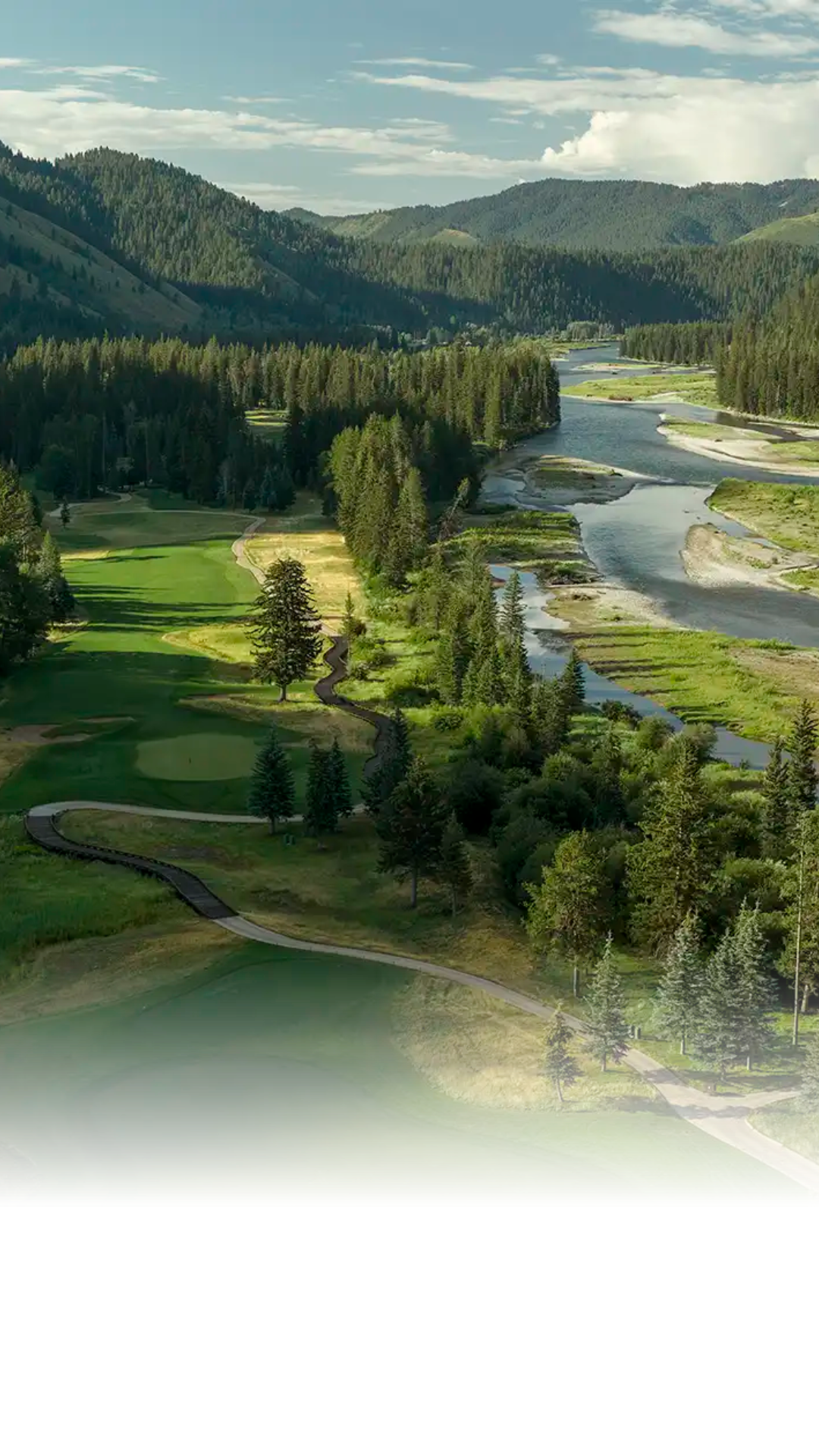 The Snake River Sporting Club is now providing lodging options that give visitors access to its private course. The resort recently added guest cabins so non-members can play the Weiskopf layout.