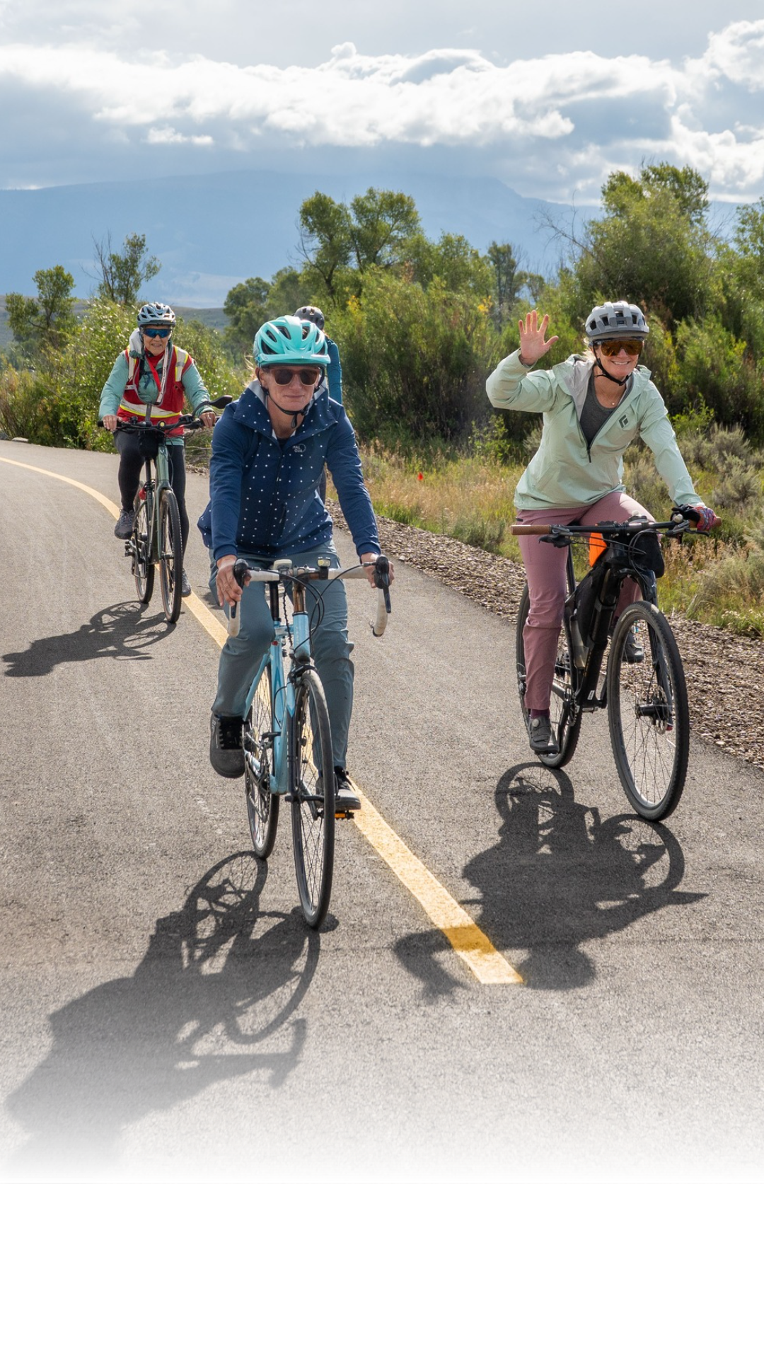 The Sagebrush Connector is now open, linking neighborhood paths to the larger network in the park. This new section includes a dedicated drop-off zone and spots to rest for those walking or biking.