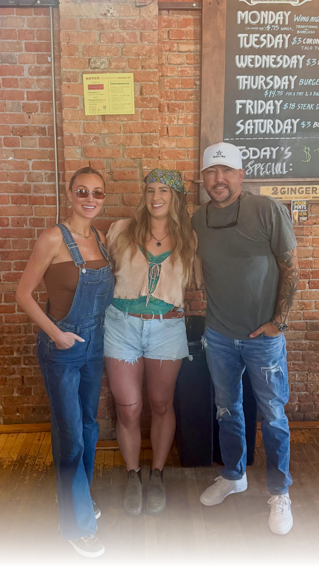 Jason and Brittany Aldean stopped by The Pour House Bar and Grill while visiting Bozeman recently. 🎶🍻