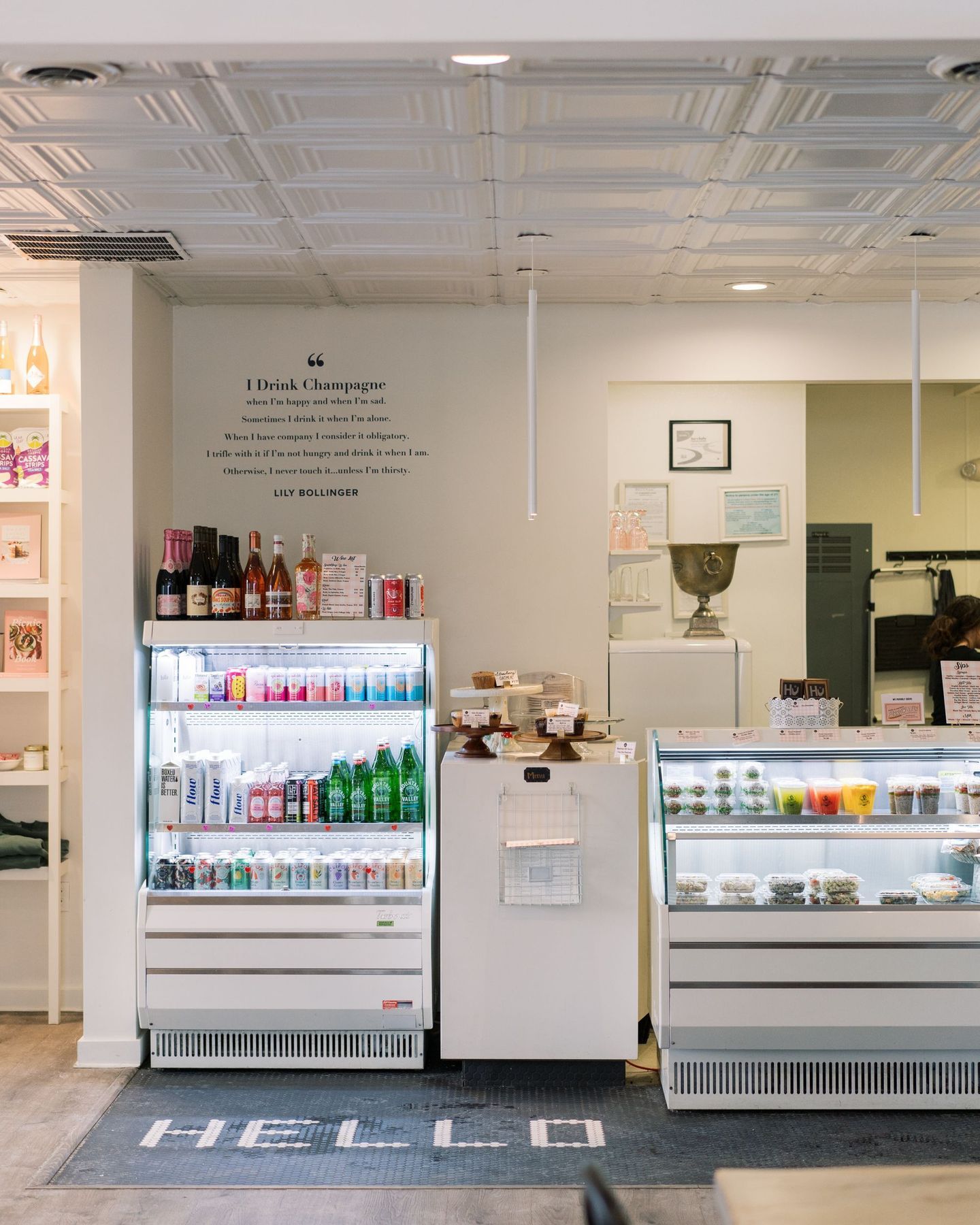 We could take shortcuts. Use frozen this, pre-made that. But where's the fun in that? Fresh ingredients, real flavor, every single time at @farmersdaughterscafe 🤍